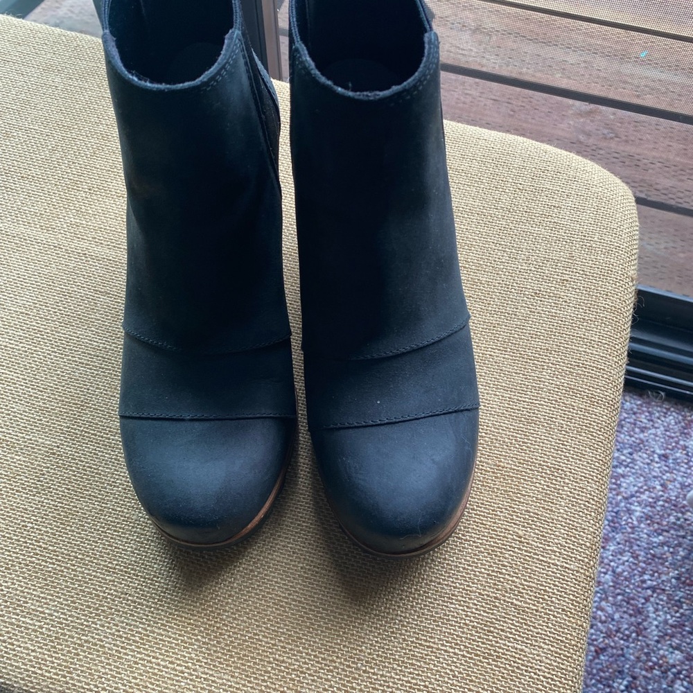 Sorel Black Ankle Booties